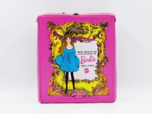 ENFANTS Enfants Parce que nos têtes blondes ne manquent pas d'inspiration Accueil / Enfants 8 résultats affichés Tri du plus récent au plus ancien Valisette-penderie Barbie 1968, Barbie & ses vêtements / accessoires